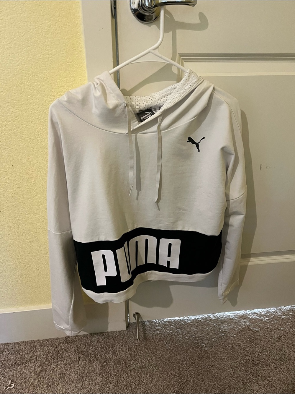 XL Puma White and Black Logo Pullover Hoodie - Women